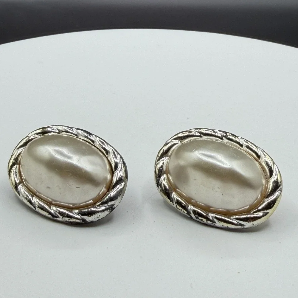 N/A bold oval